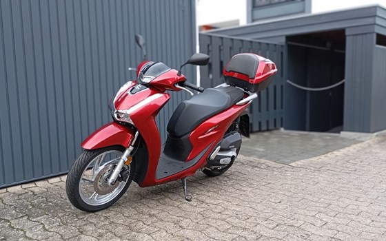 Gebrauchtmotorrad Honda SH125i - Bild 2