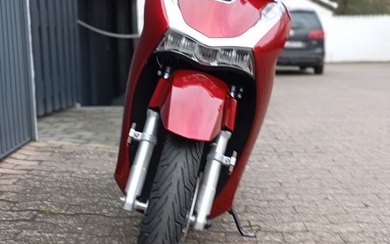 Gebrauchtmotorrad Honda SH125i - Bild 5