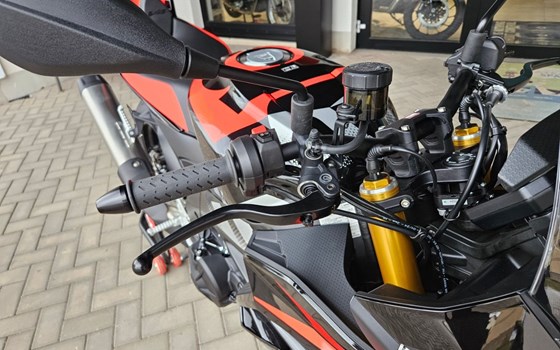 Neufahrzeug Aprilia Tuono V4 1100 Factory - Bild 17