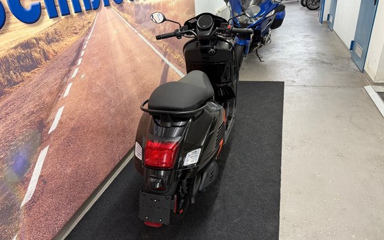 Gebrauchtmotorrad Vespa GTV 300 - Bild 6