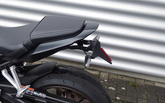 Gebrauchtmotorrad Honda CB650R E-Clutch - Bild 4