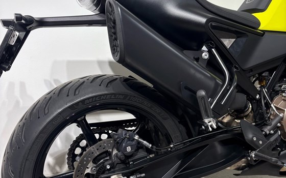 Gebrauchtmotorrad Husqvarna Vitpilen 801 - Bild 3