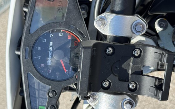 Gebrauchtmotorrad Husqvarna Nuda 900 R - Bild 2