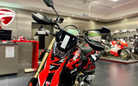 Gebrauchtmotorrad Ducati Hypermotard 698 Mono RVE - Bild 7