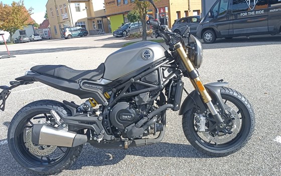 Gebrauchtmotorrad Benelli Leoncino 800 - Bild 2