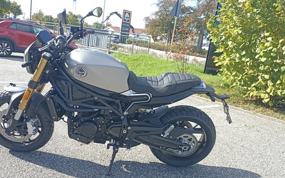 Gebrauchtmotorrad Benelli Leoncino 800 - Bild 7