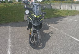 Neumotorrad Benelli TRK 502 X