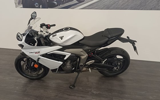 Gebrauchtmotorrad Triumph Daytona 660 - Bild 5