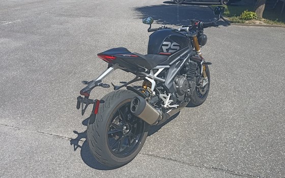 Gebrauchtmotorrad Triumph Speed Triple 1200 RS - Bild 4