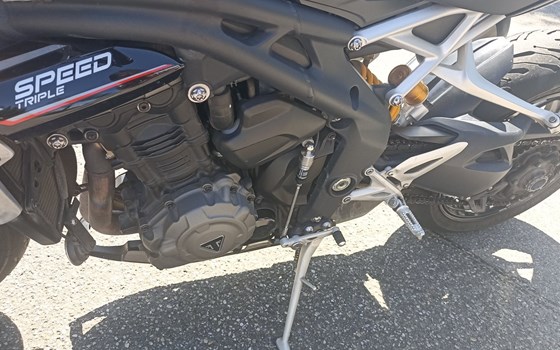 Gebrauchtmotorrad Triumph Speed Triple 1200 RS - Bild 8