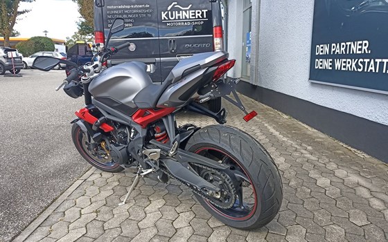 Gebrauchtmotorrad Triumph Street Triple 765 R - Bild 3