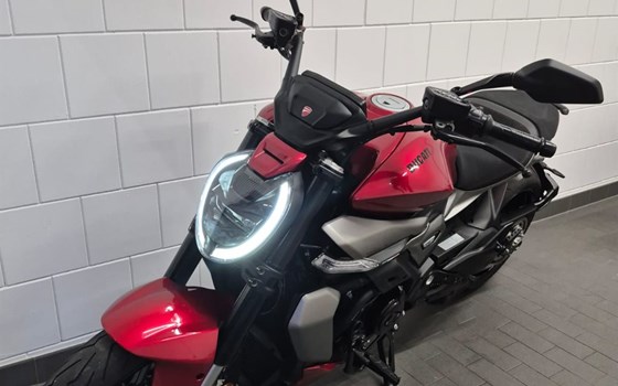 Gebrauchtmotorrad Ducati XDiavel V4 - Bild 14