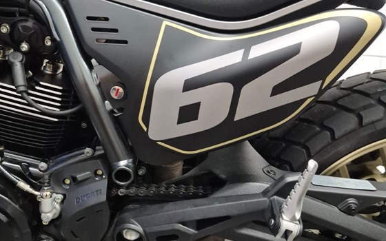 Gebrauchtmotorrad Ducati Scrambler Full Throttle - Bild 19