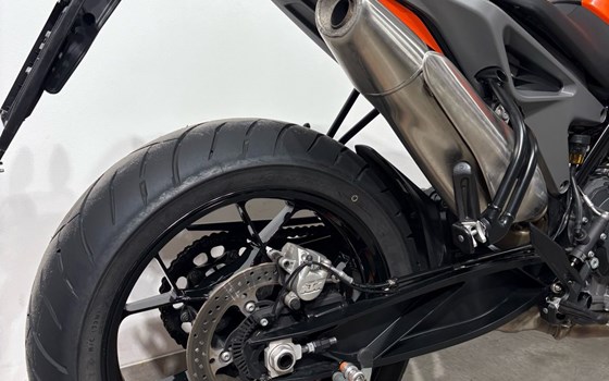 Gebrauchtmotorrad KTM 790 Duke L - Bild 4