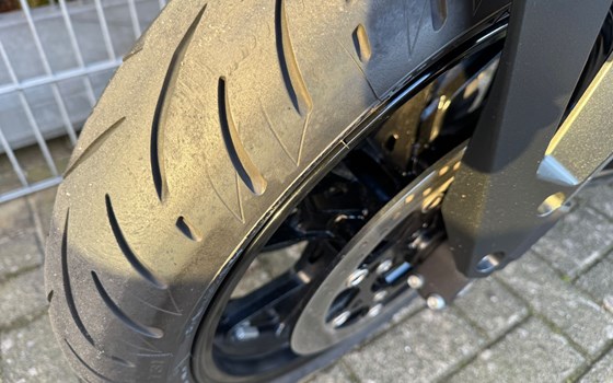 Gebrauchtmotorrad Suzuki GSX-8R - Bild 11