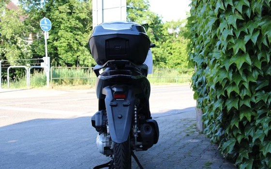 Gebrauchtmotorrad Honda SH125 - Bild 2