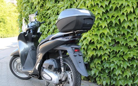 Gebrauchtmotorrad Honda SH125 - Bild 3