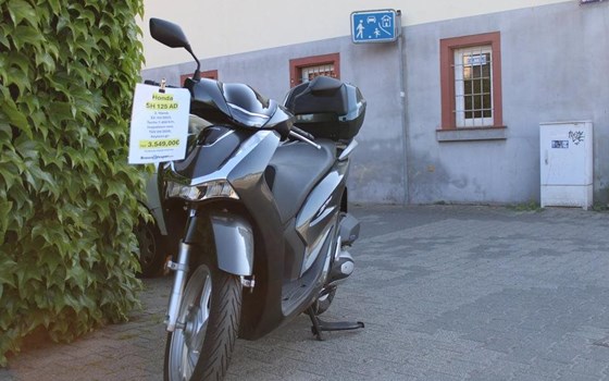 Gebrauchtmotorrad Honda SH125 - Bild 4