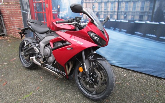 Gebrauchtmotorrad Triumph Daytona 660 - Bild 1