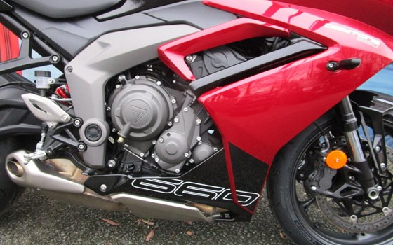 Gebrauchtmotorrad Triumph Daytona 660 - Bild 6