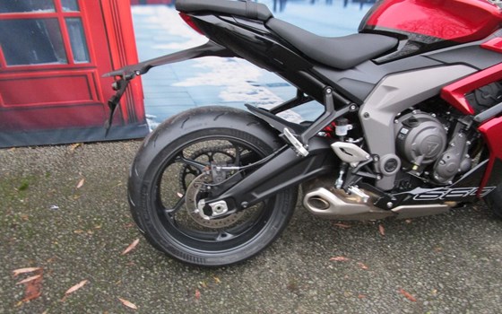 Gebrauchtmotorrad Triumph Daytona 660 - Bild 7
