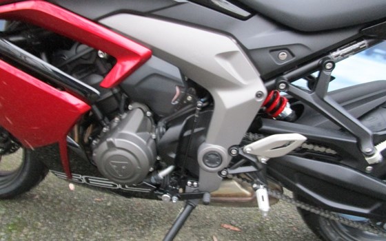 Gebrauchtmotorrad Triumph Daytona 660 - Bild 8