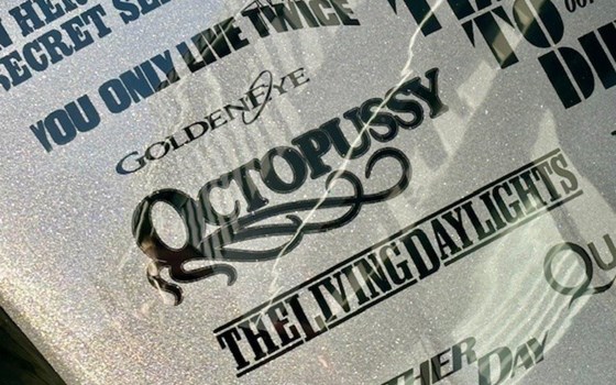 Gebrauchtmotorrad Triumph Speed Triple 1200 RR James Bond Edition - Bild 8