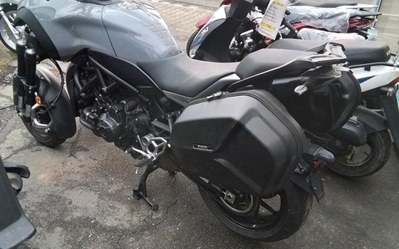 Gebrauchtmotorrad Yamaha Niken GT - Bild 2