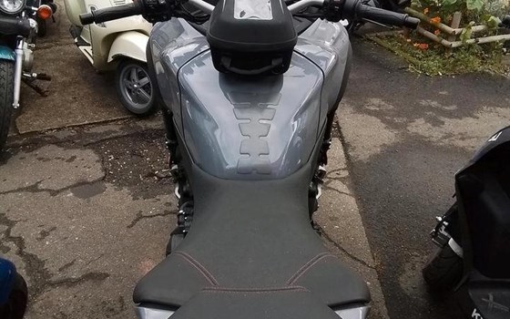 Gebrauchtmotorrad Yamaha Niken GT - Bild 4