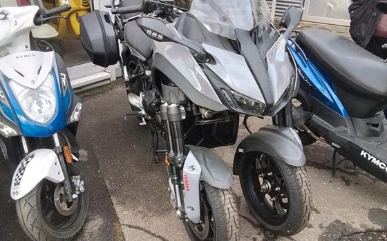 Gebrauchtmotorrad Yamaha Niken GT - Bild 6