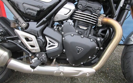 Gebrauchtmotorrad Triumph Speed 400 - Bild 6