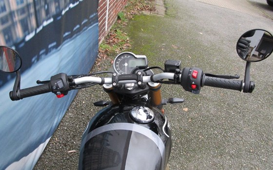 Gebrauchtmotorrad Triumph Speed 400 - Bild 8