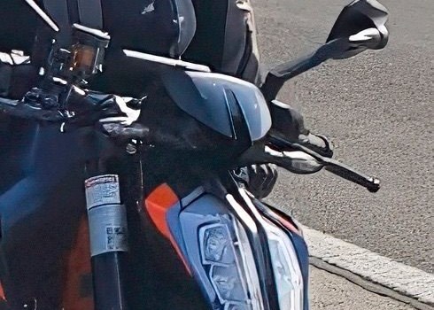 Gebrauchtmotorrad KTM 890 Duke R - Bild 3