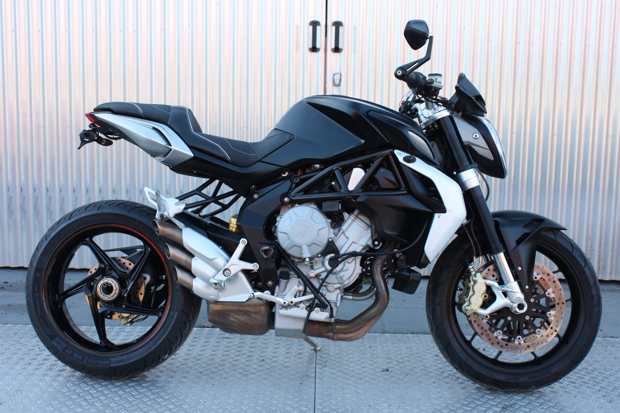 MV Agusta Brutale 800