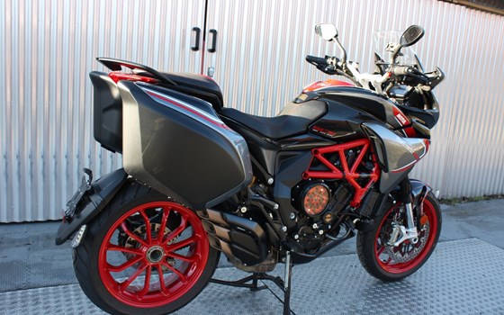 Gebrauchtmotorrad MV Agusta Turismo Veloce 800 RC SCS - Bild 3