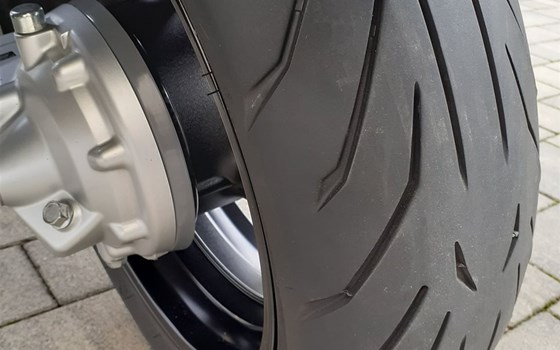 Gebrauchtmotorrad Yamaha FJR1300AE - Bild 9