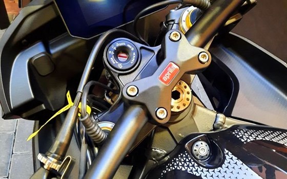 Neufahrzeug Aprilia Tuono V4 1100 Factory - Bild 7