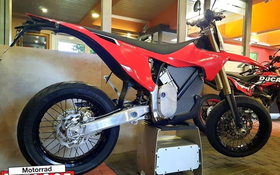 Gebrauchtmotorrad Stark Future Varg SM - Bild 2