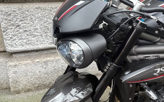 Motorrad Occasion Triumph Speed Triple RS - Bild 6