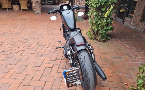 Gebrauchtmotorrad Harley-Davidson Sportster XL 883 N Iron - Bild 11