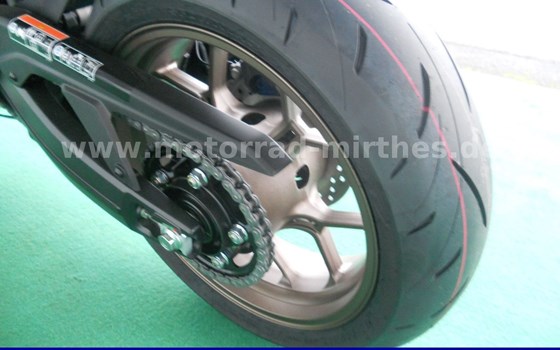 Neufahrzeug Honda CB650R E-Clutch - Bild 13