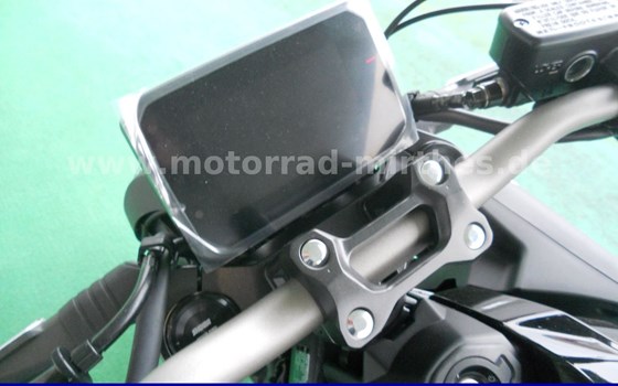 Neufahrzeug Honda CB650R E-Clutch - Bild 25