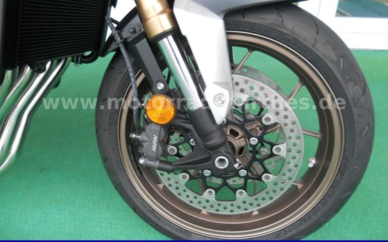 Neufahrzeug Honda CB650R E-Clutch - Bild 3