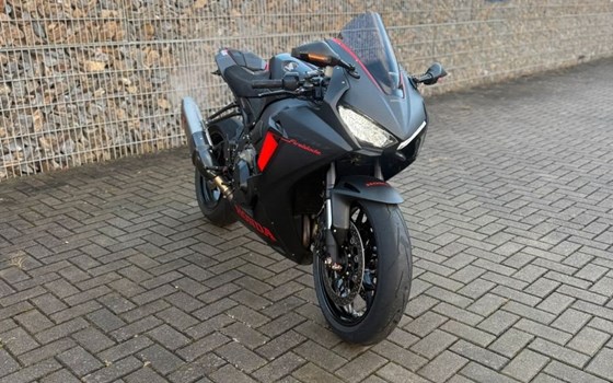 Gebrauchtmotorrad Honda CBR1000RR Fireblade - Bild 1