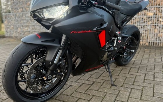 Gebrauchtmotorrad Honda CBR1000RR Fireblade - Bild 16