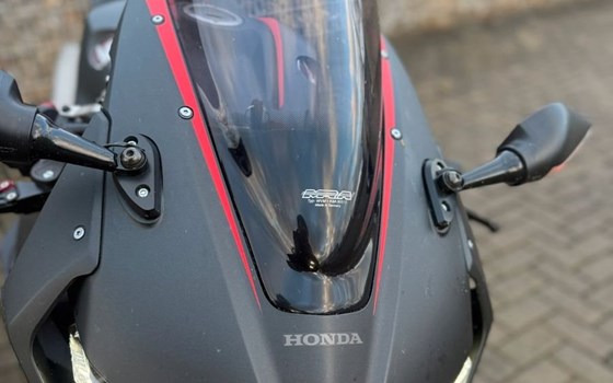 Gebrauchtmotorrad Honda CBR1000RR Fireblade - Bild 18