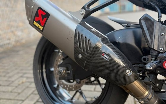 Gebrauchtmotorrad Honda CBR1000RR Fireblade - Bild 8