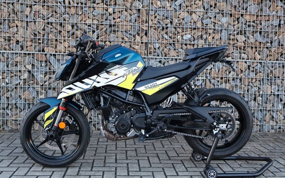 Gebrauchtmotorrad KTM 125 Duke - Bild 1