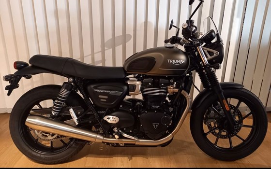 Gebrauchtmotorrad Triumph Speed Twin 900 - Bild 1
