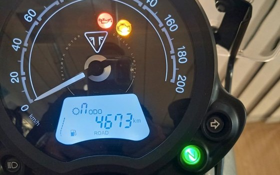 Gebrauchtmotorrad Triumph Speed Twin 900 - Bild 12